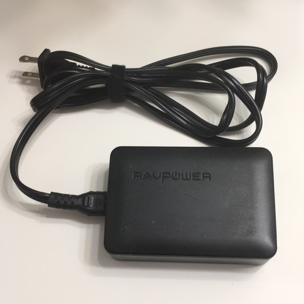 RAVPower 60W 6-Port Desktop charger